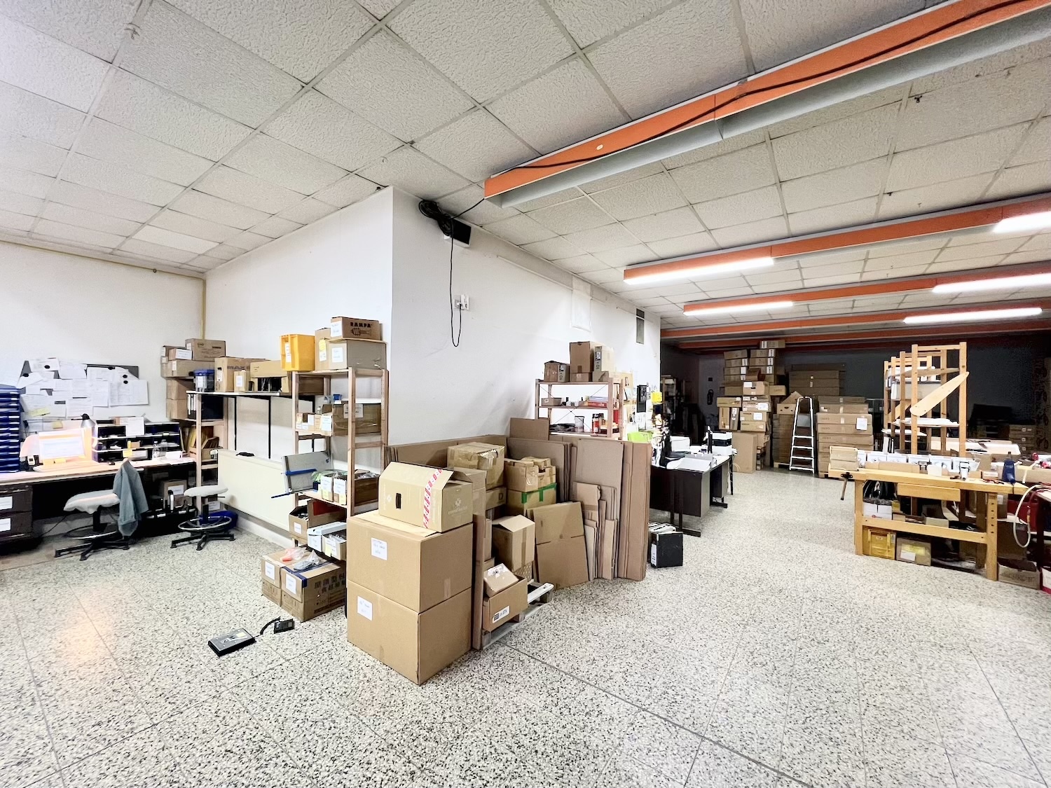 hier ist auch der mittlere teil der Halle in Roetgen zu sehen aus einem anderen Winkel