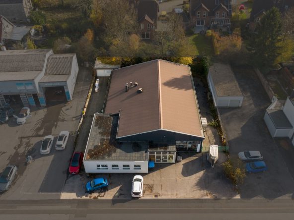 Ansicht der Lagerhalle in Roetgen aus der Vogelperspektive frontal