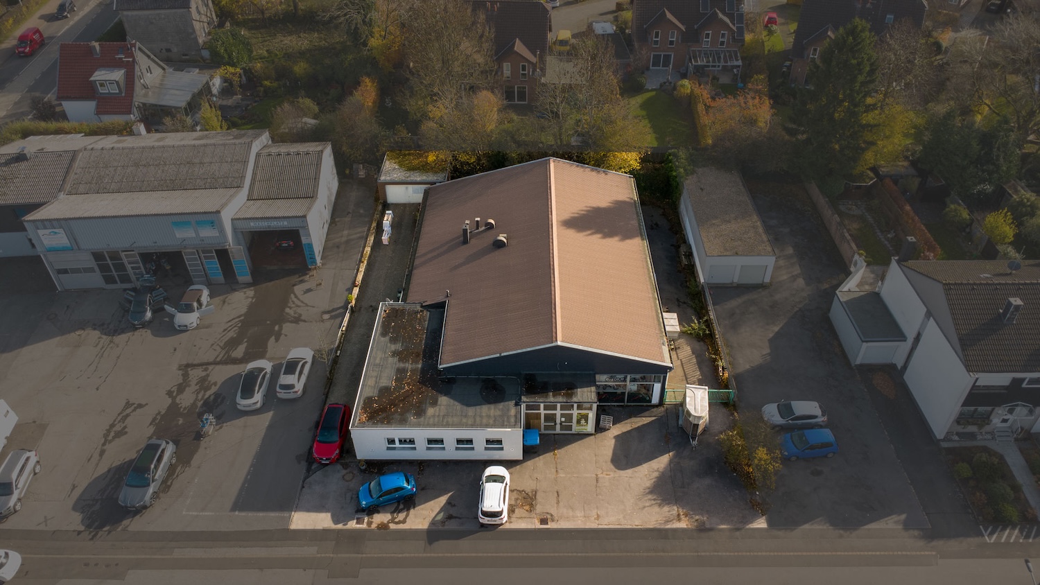 Ansicht der Lagerhalle in Roetgen aus der Vogelperspektive frontal