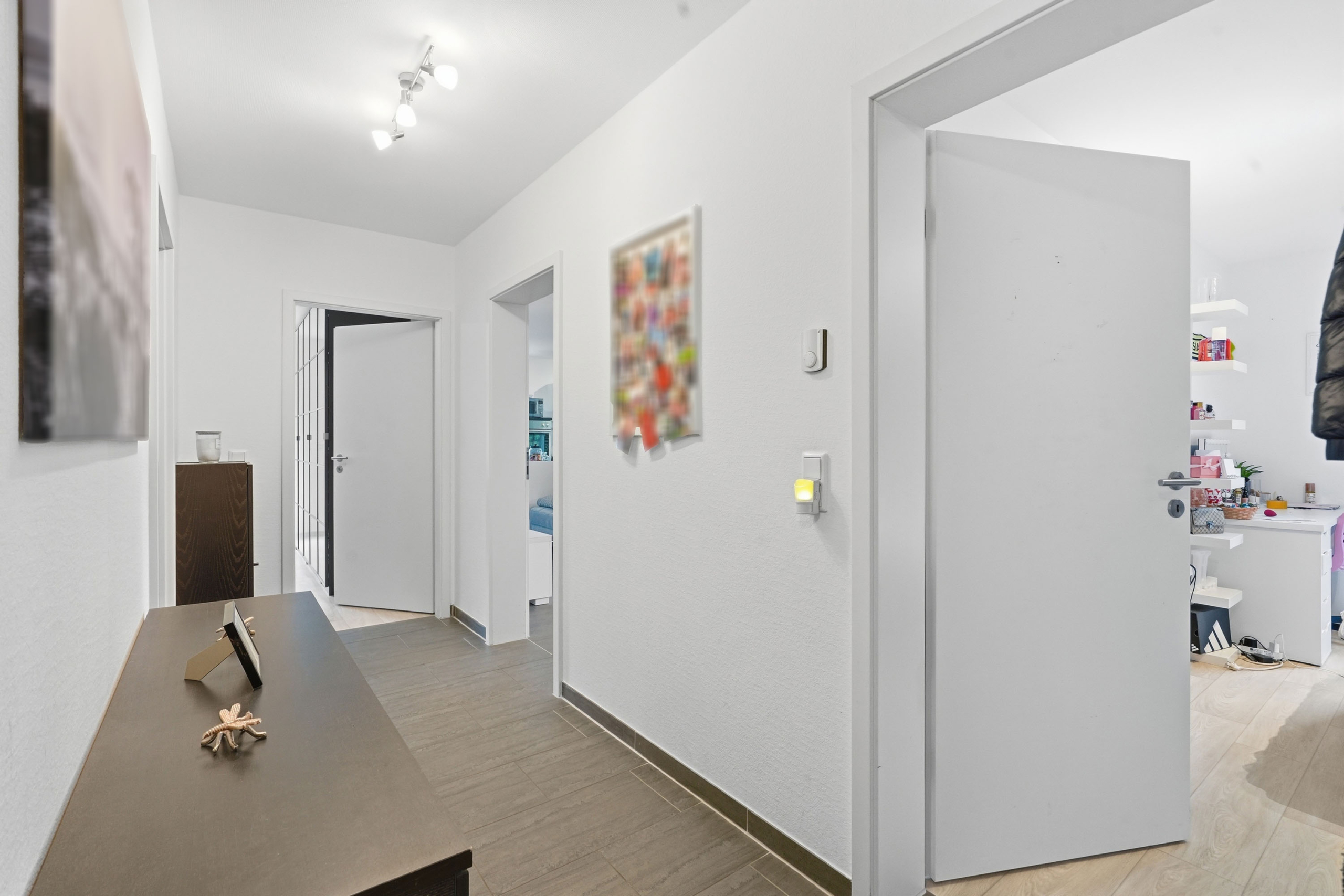 Flur mit Blick auf Kinderzimmer