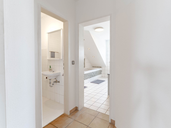 Stolberg Dachgeschosswohnung Badezimmer kaufen