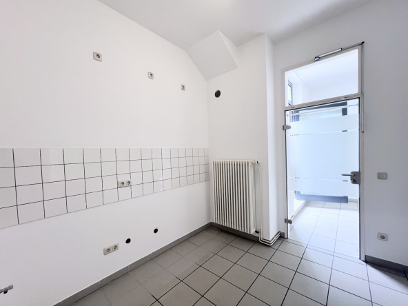 Küchenbereich mit Fliesenspiegel