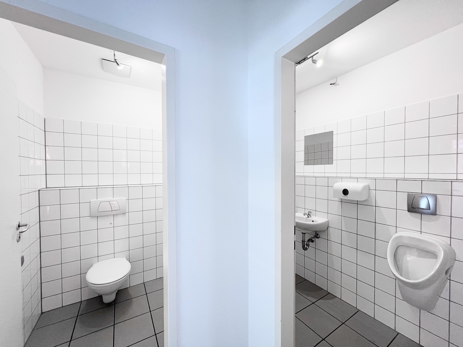 Toiletten für Damen und Herren