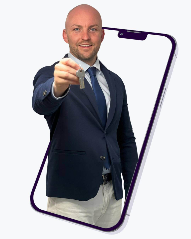 Michael De Bie in einem Handy