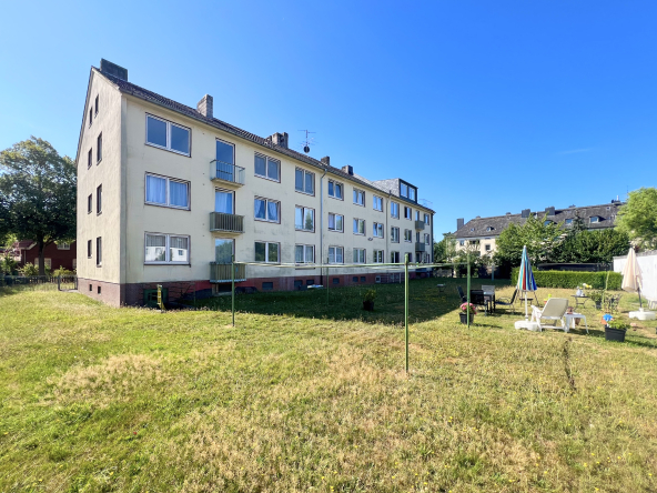 Wohnung mieten in Aachen-Forst Gartenbereich mit Blick auf das Haus und die Wiese