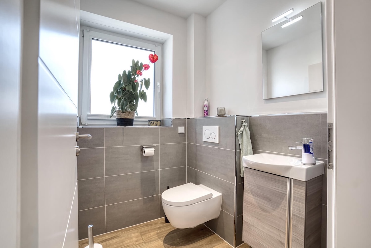 Gäste Wc mit Waschbecken