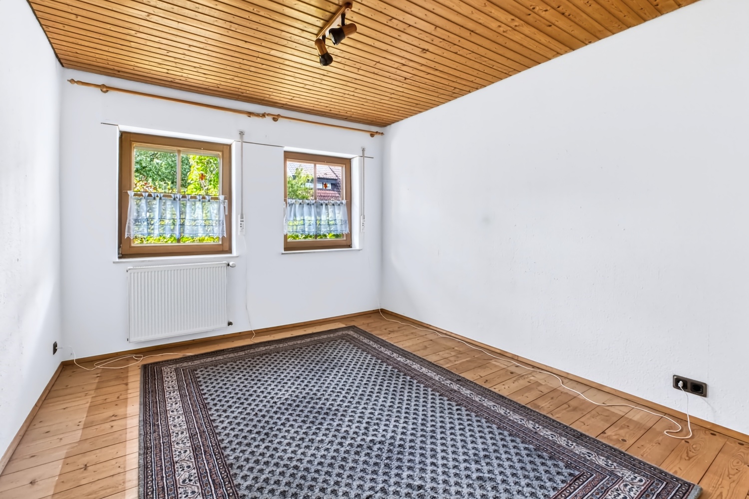 Bürozimmer im EG vorne