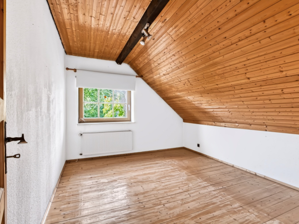 Zimmer Vorne Links