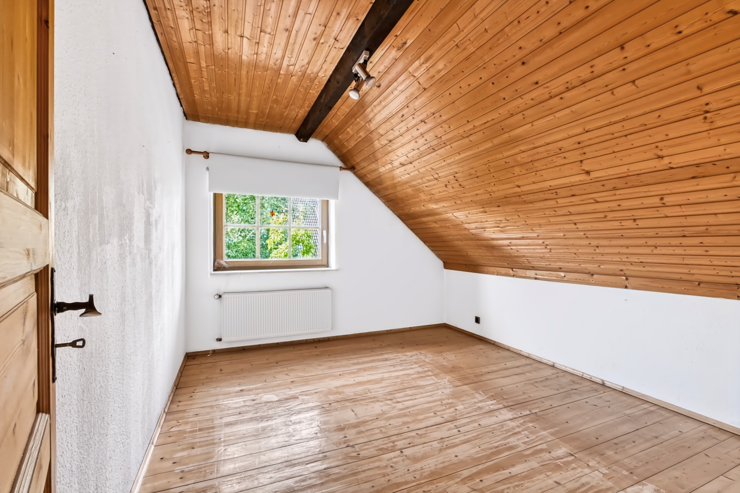 Zimmer Vorne Links