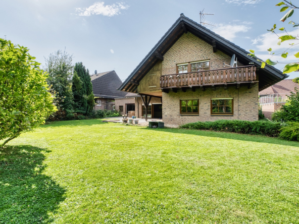 Hausansicht von der Seite